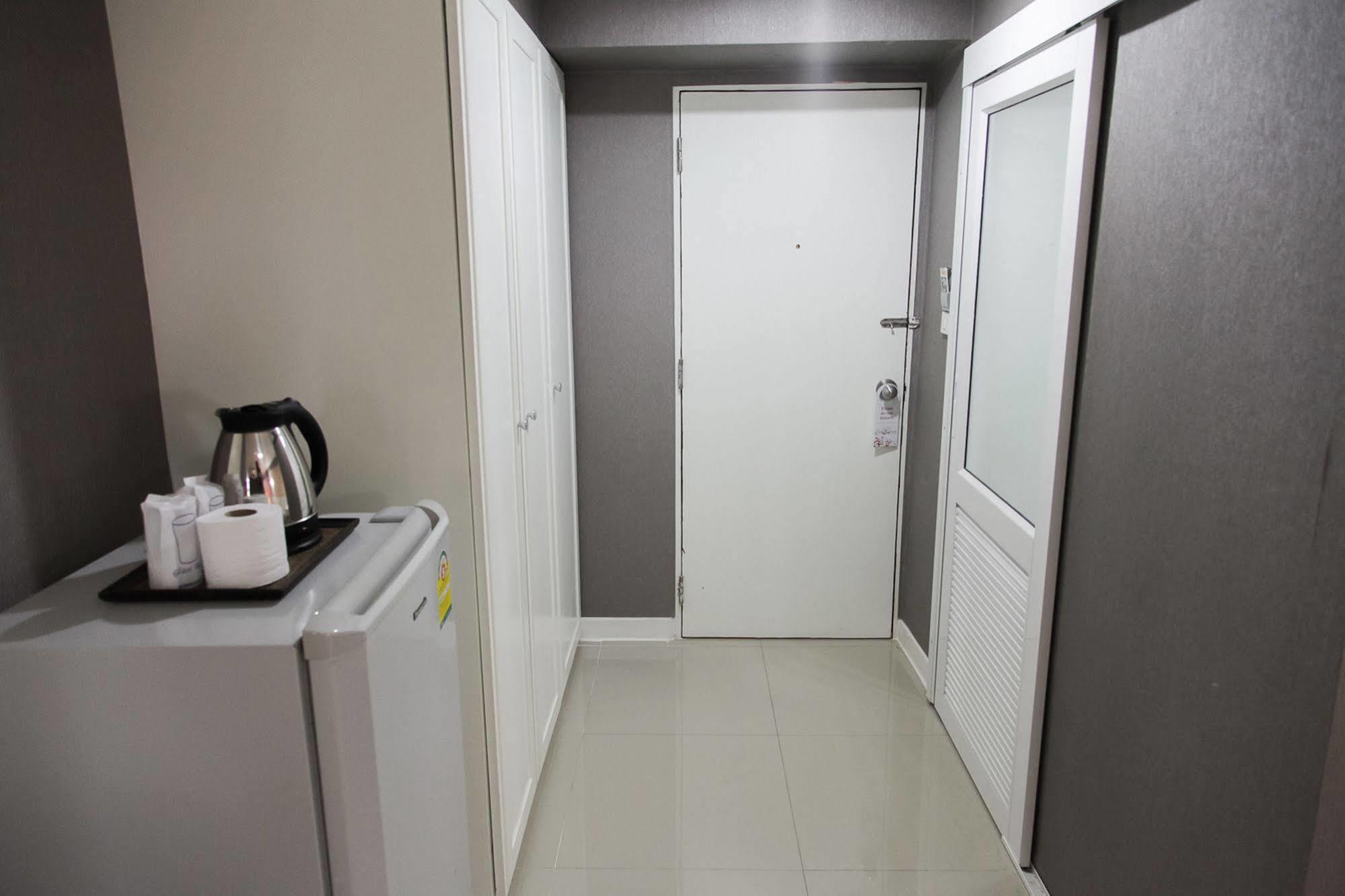 Zen Rooms Bangchak Bangkok Bagian luar foto